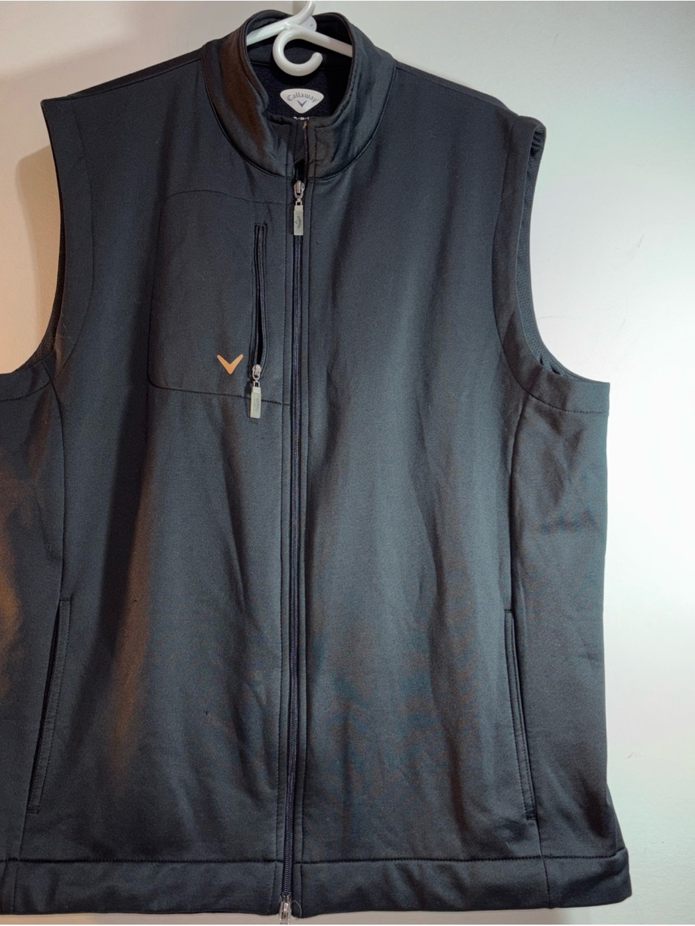 Men’s Callaway Black Full-Zip Golf Vest with pockets. 966